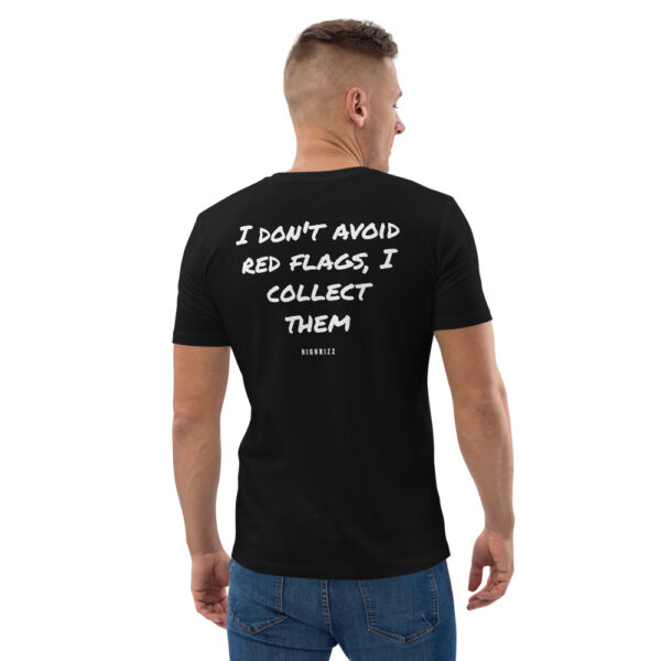 I don't avoid red flags, I collect them Men's T-Shirt I don't avoid red flags, I collect them Men's T-Shirt in black